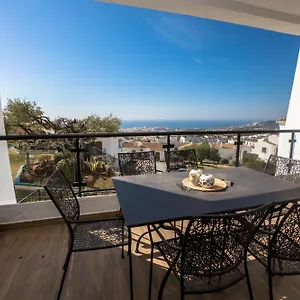 https://apartamentos-torres-de-san-juan.1costadelsol.com
