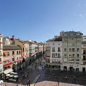 iloftmalaga-plaza-constitucion-larios.1costadelsol.com/