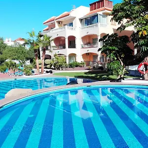 https://royal-golf-park-club.in-canary-islands.com