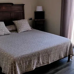 Apartment Major 33, Arbos
